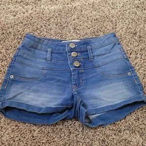 No boundaries jean shorts size 3